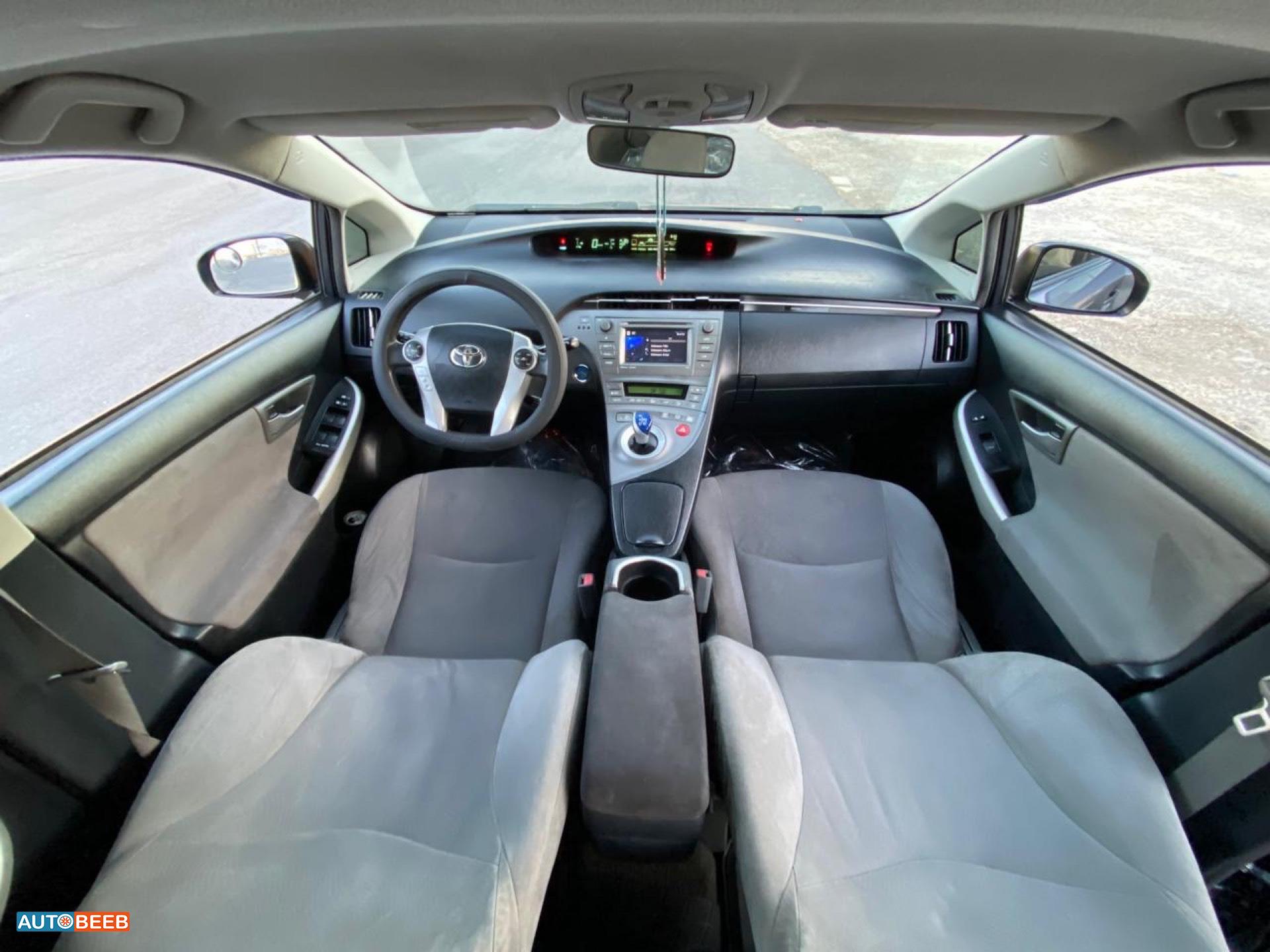 Toyota Prius 2015