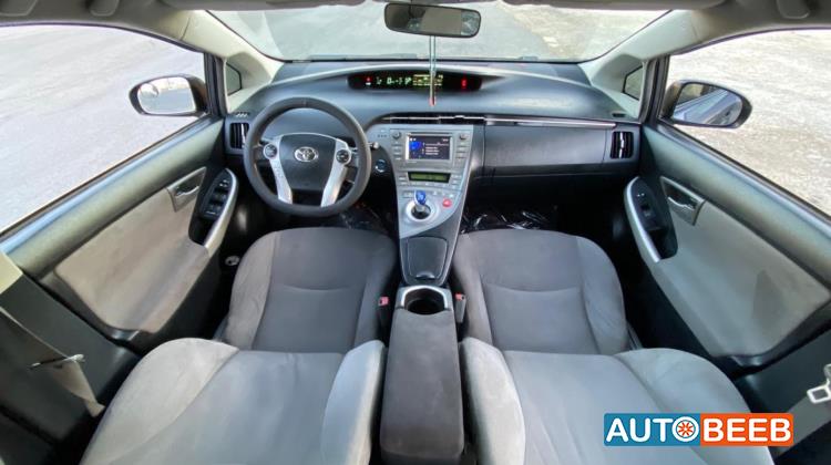Toyota Prius 2015