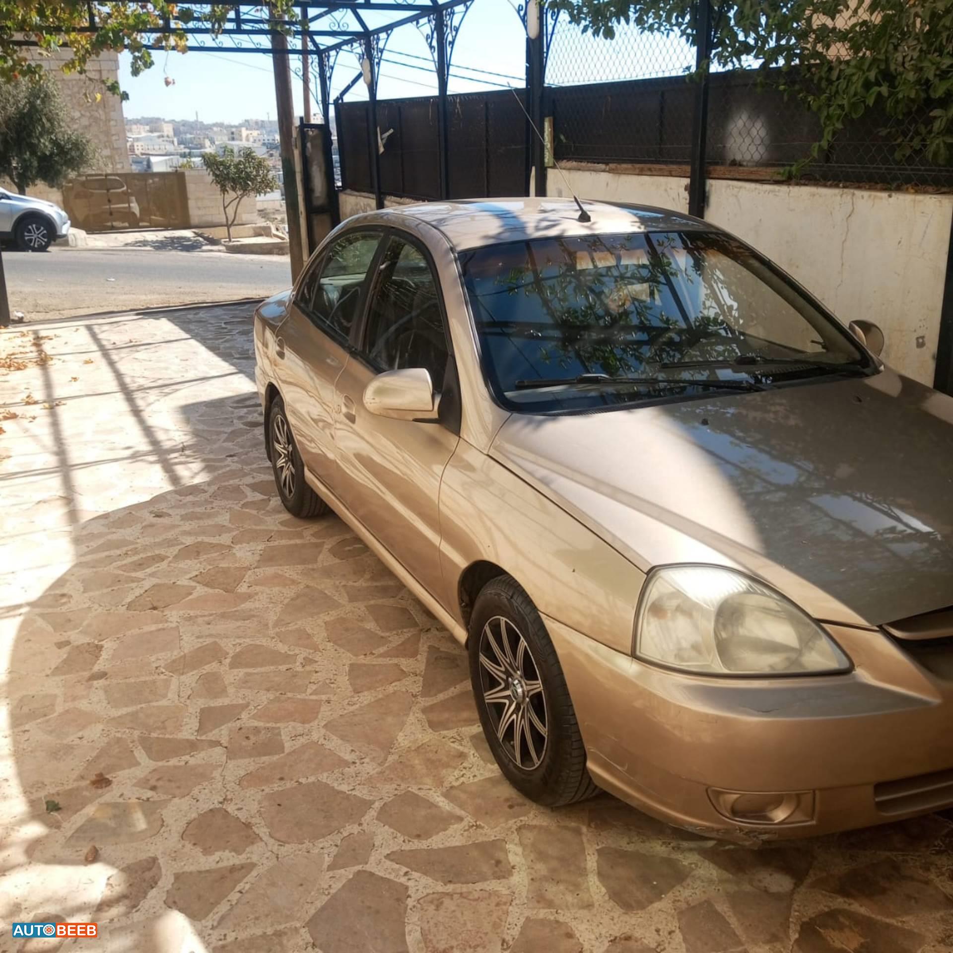 كيا ريو 2004