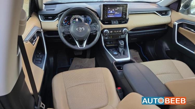 تويوتا راف فور 2021