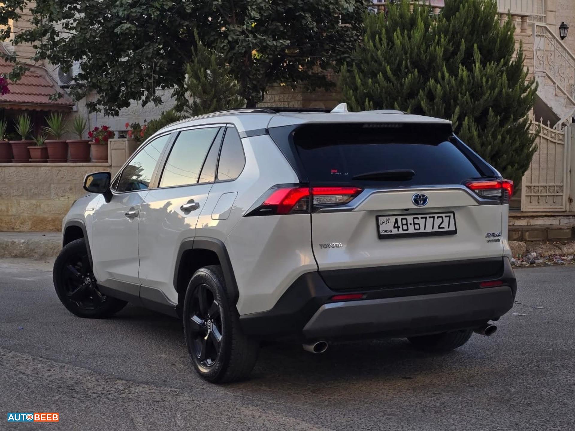 تويوتا راف فور 2021