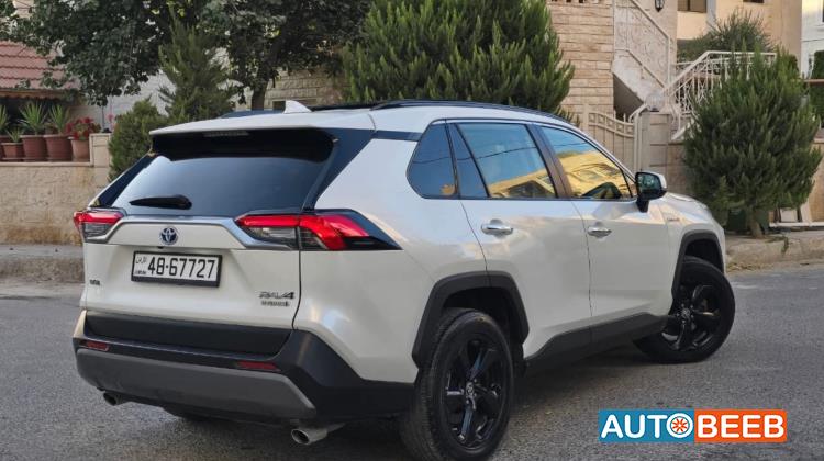 تويوتا راف فور 2021