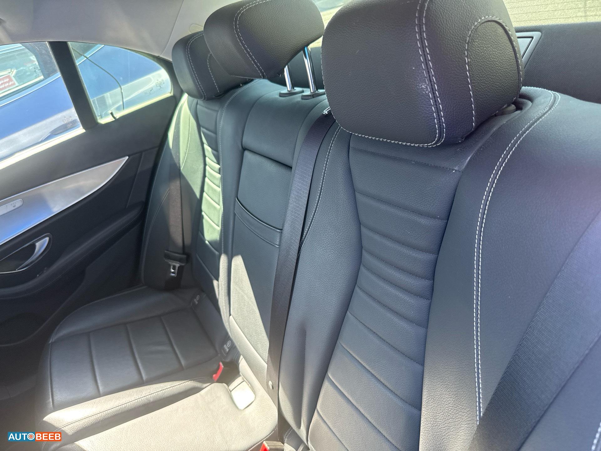 مرسيدس بنز E300 2019