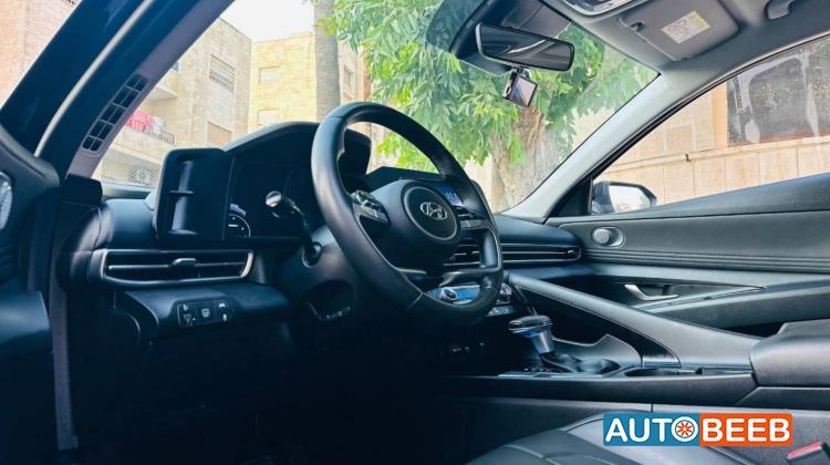 Hyundai Elantra 2021