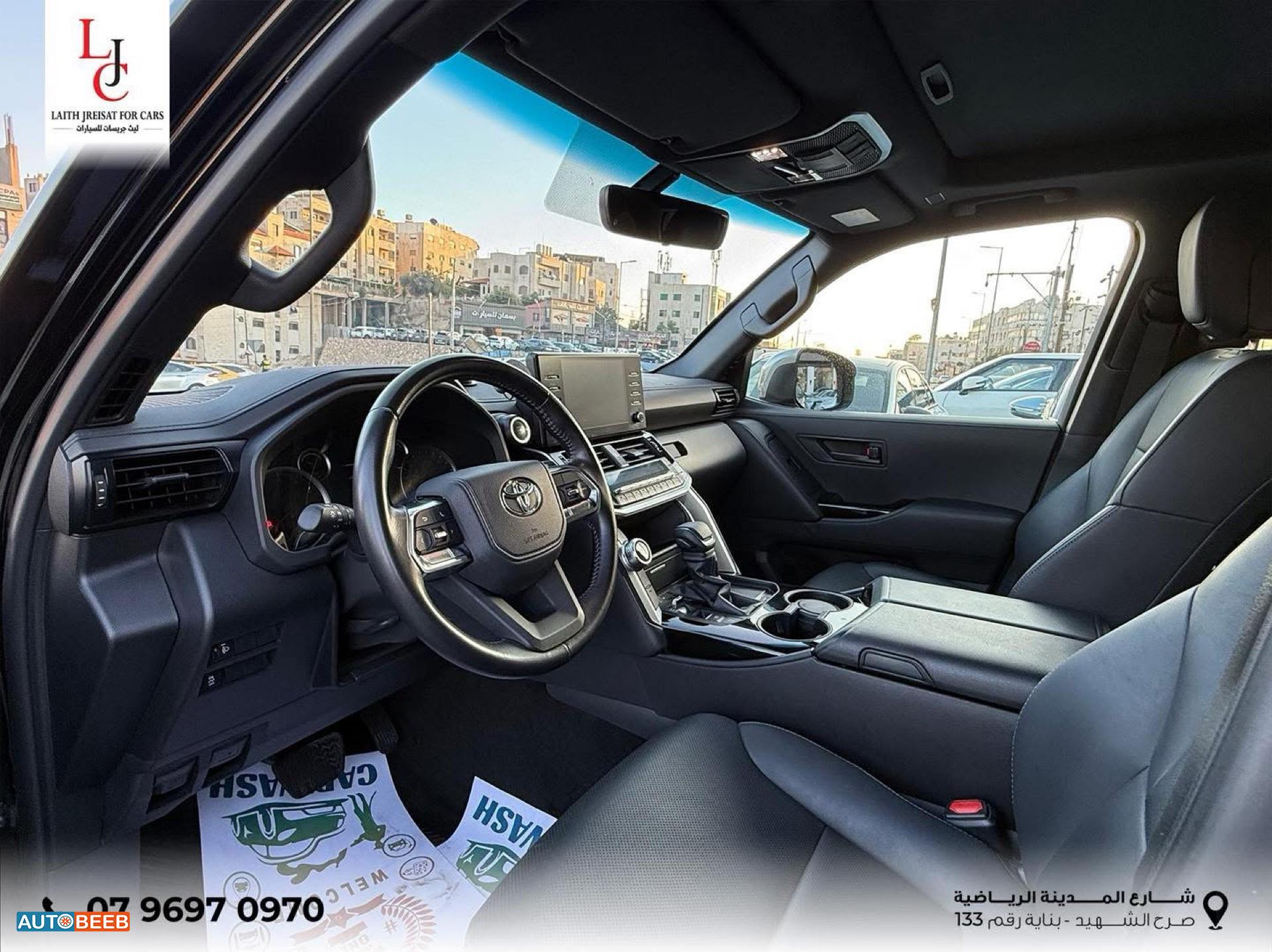 تويوتا لاندكروزر 2024