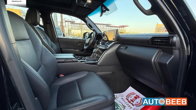 تويوتا لاندكروزر 2024