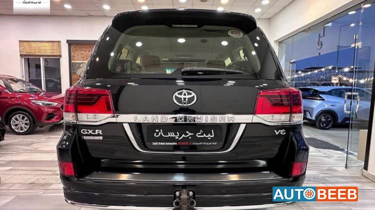 تويوتا لاندكروزر 2021