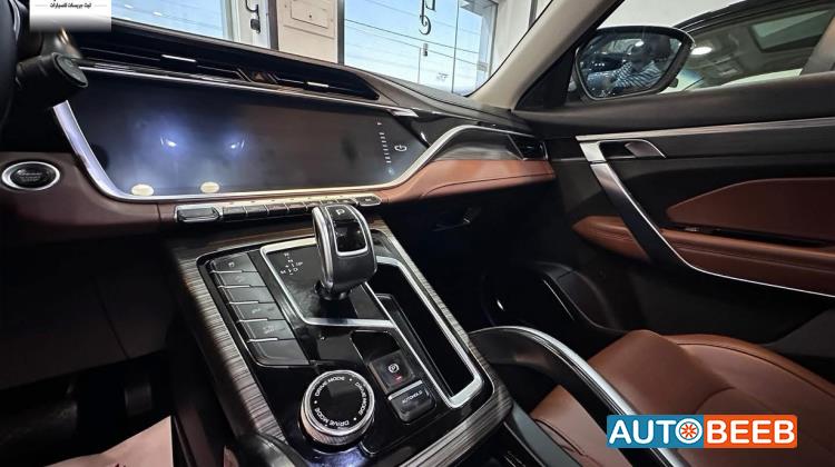 Geely Azkarra 2022