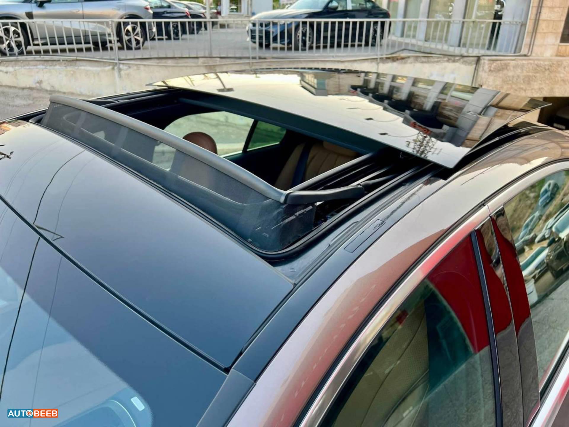 Mercedes Benz E200 2024