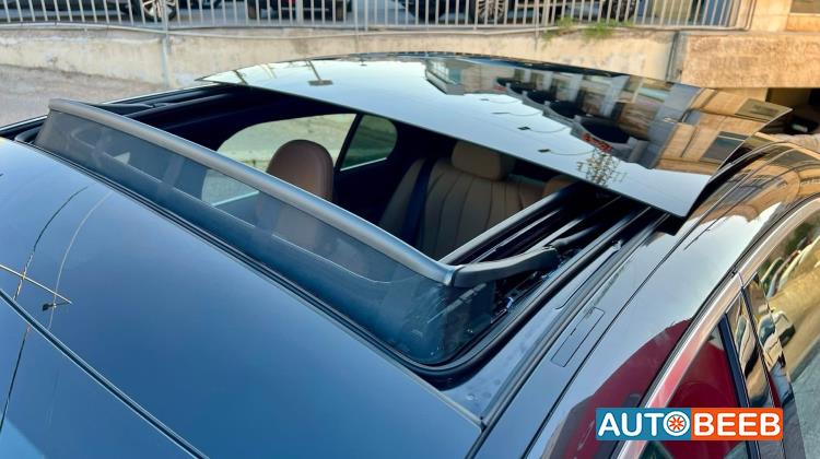 مرسيدس بنز E200 2024