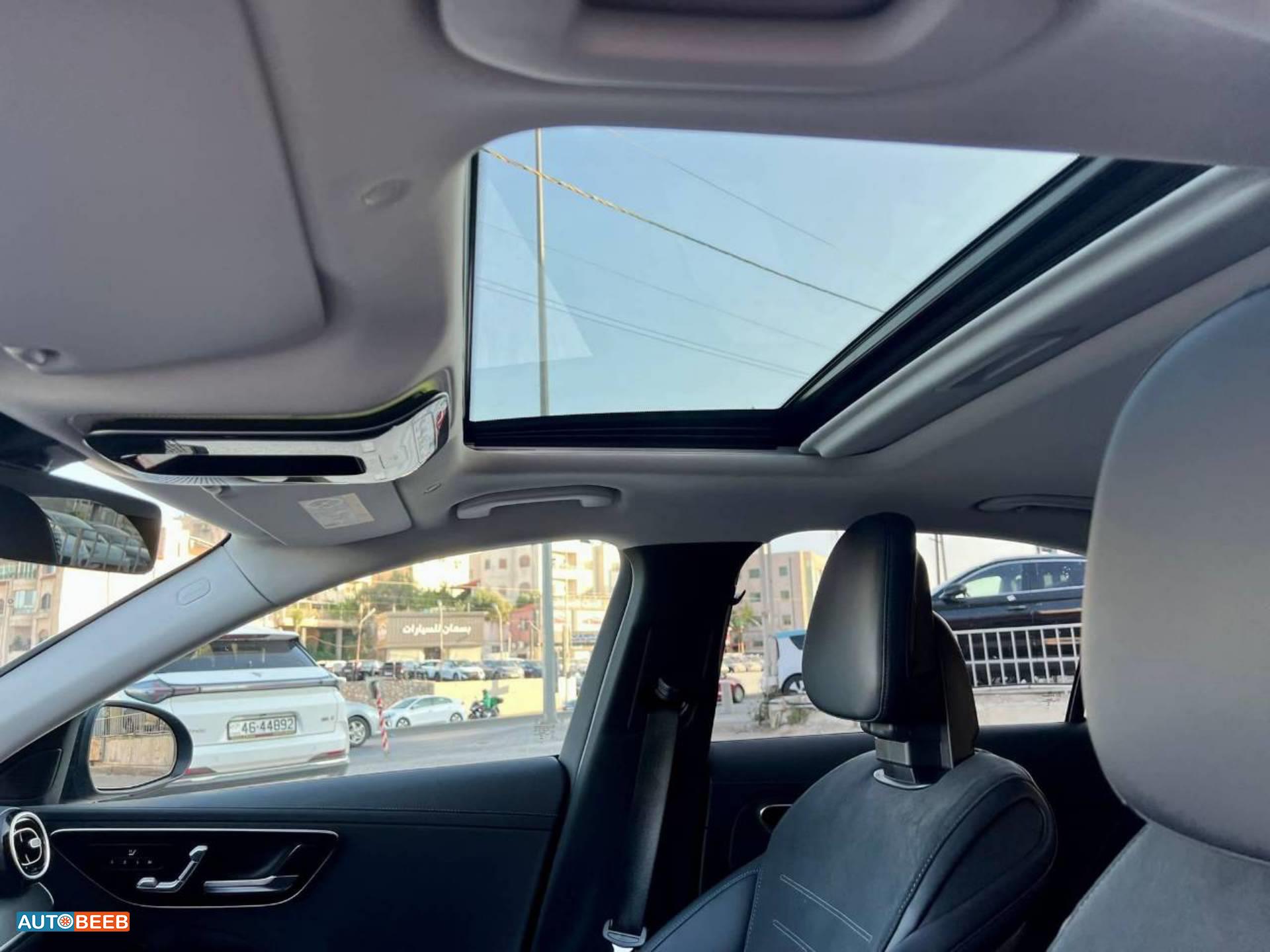 Mercedes Benz C180 2024