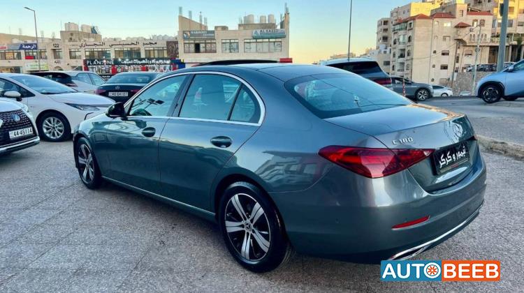 Mercedes Benz C180 2024