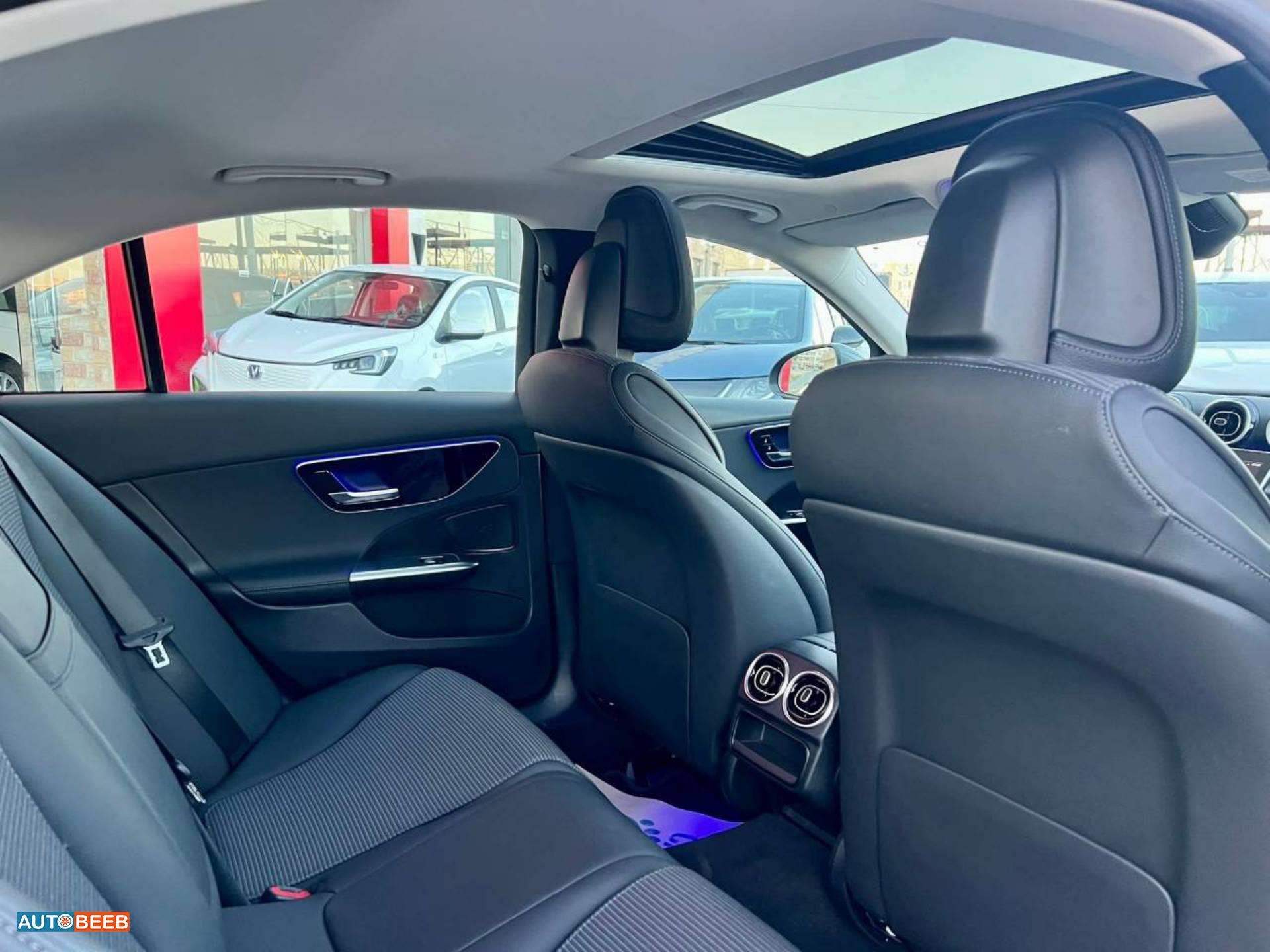 Mercedes Benz C180 2024