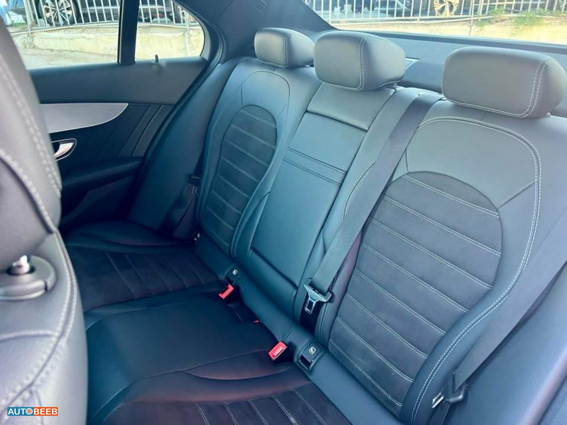 مرسيدس بنز C200 2020