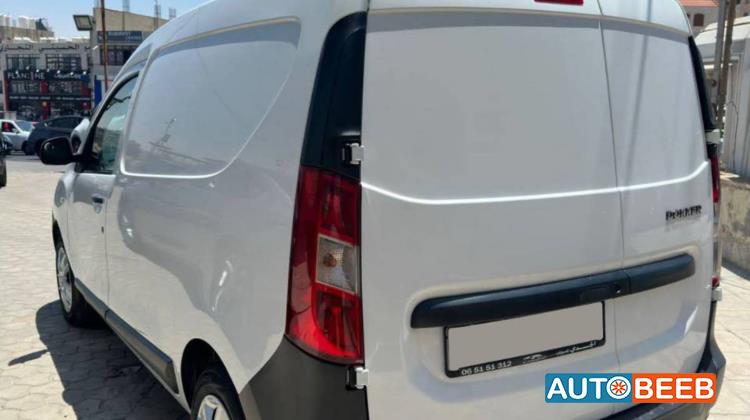 رينو دوكر 2022