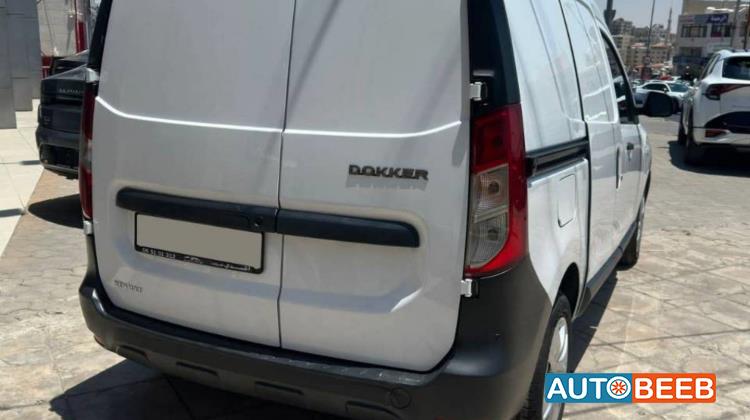 رينو دوكر 2022