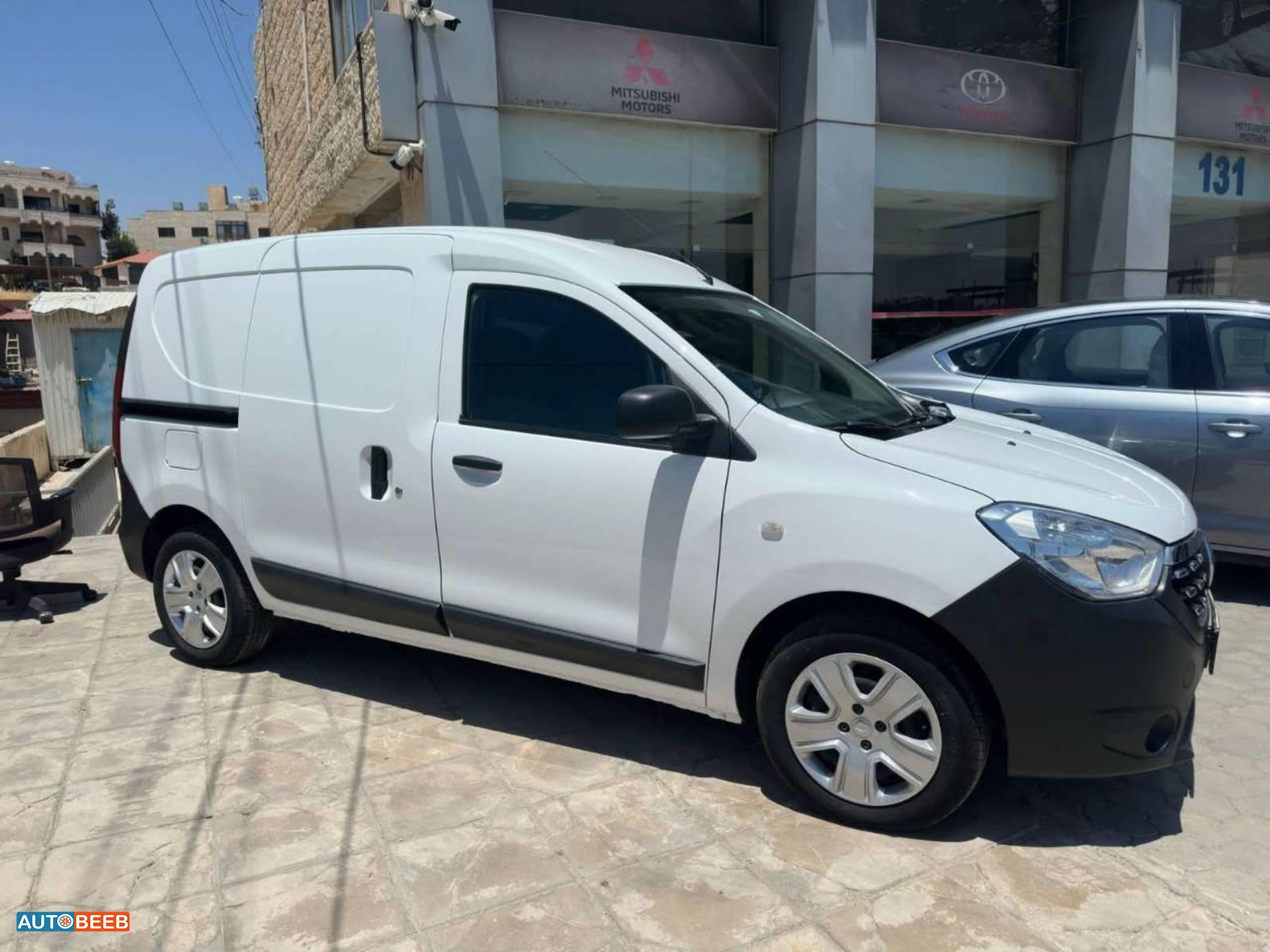 رينو دوكر 2022