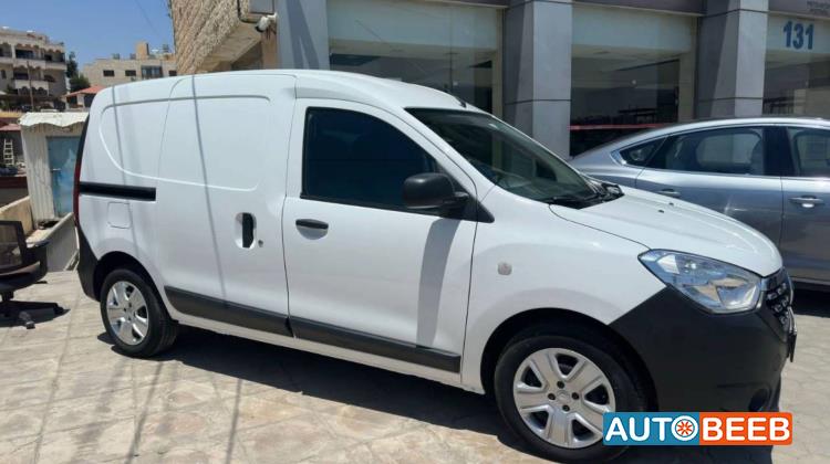 رينو دوكر 2022