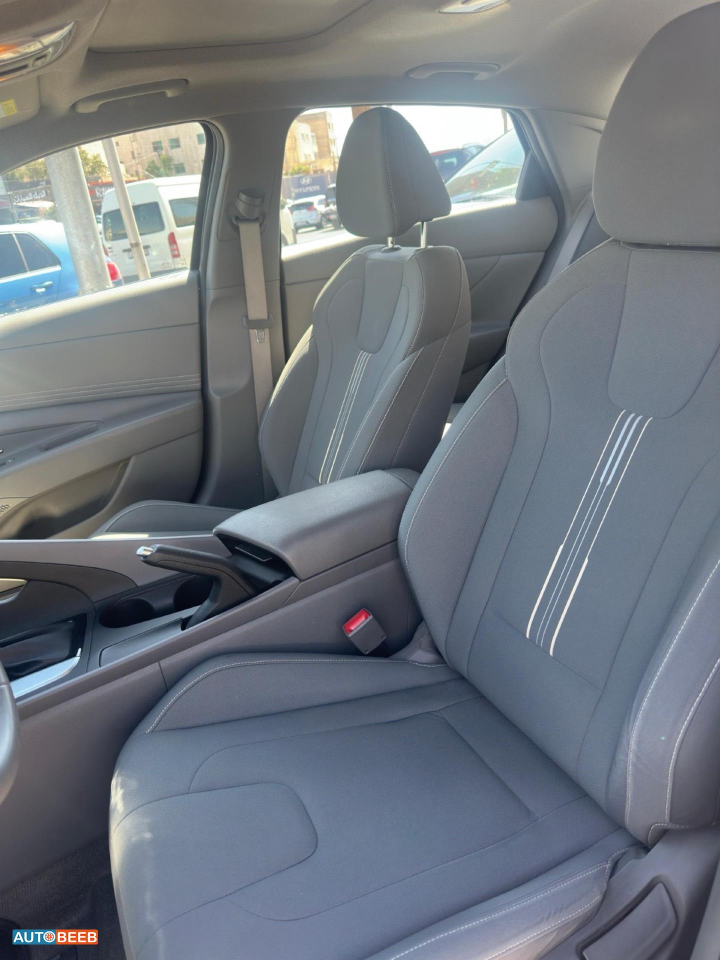 Hyundai Elantra 2022