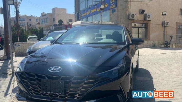 Hyundai Elantra 2022