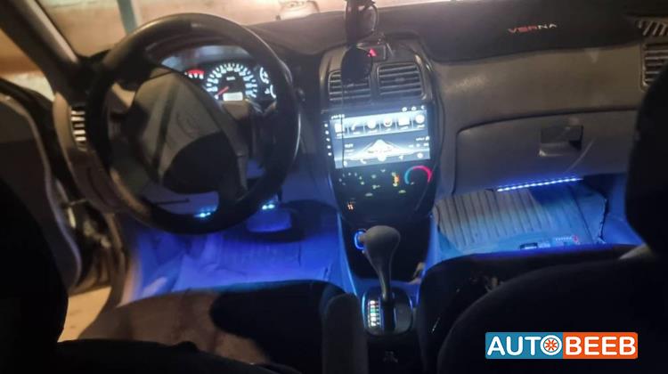 هيونداي فيرنا 2002