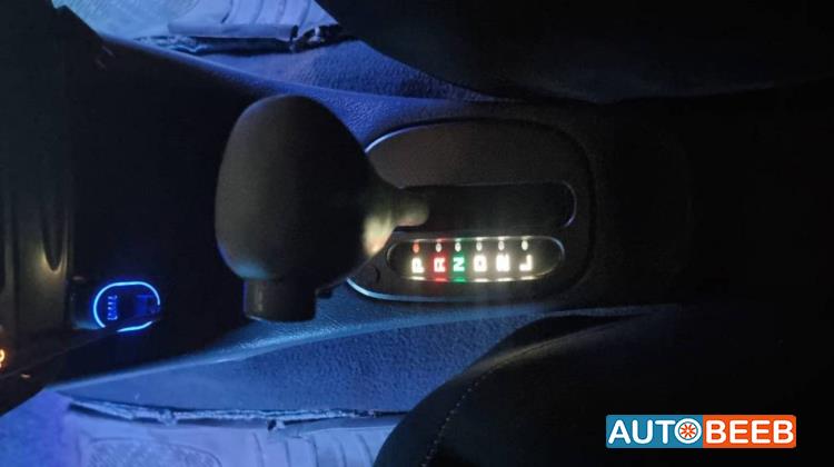 هيونداي فيرنا 2002