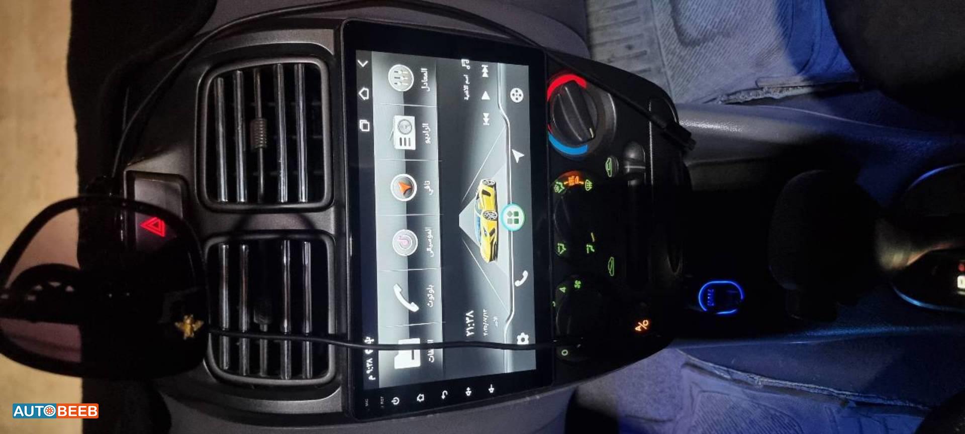 هيونداي فيرنا 2002