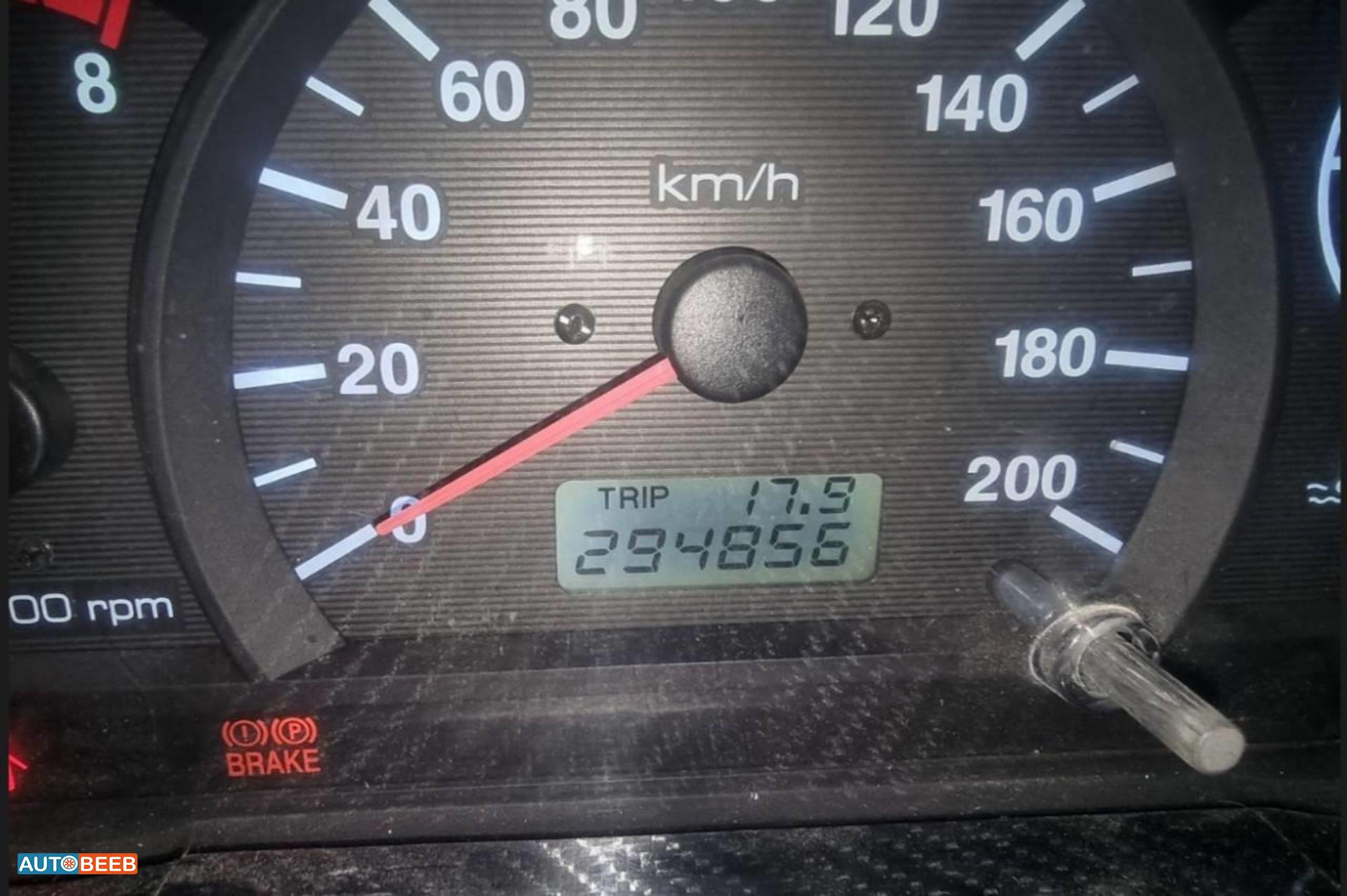 هيونداي فيرنا 2002