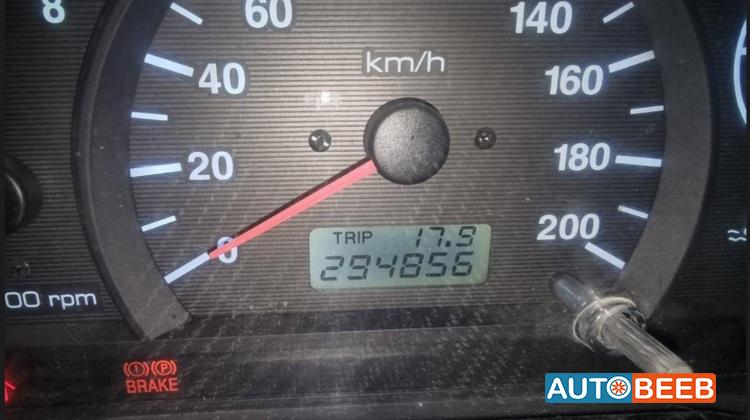 هيونداي فيرنا 2002