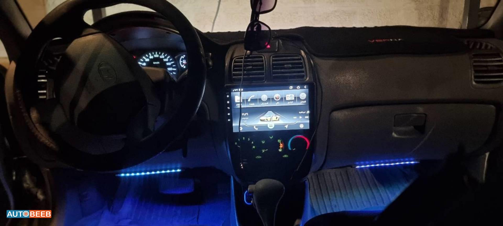 هيونداي فيرنا 2002