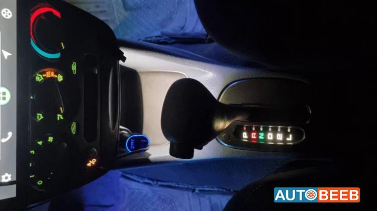 هيونداي فيرنا 2002