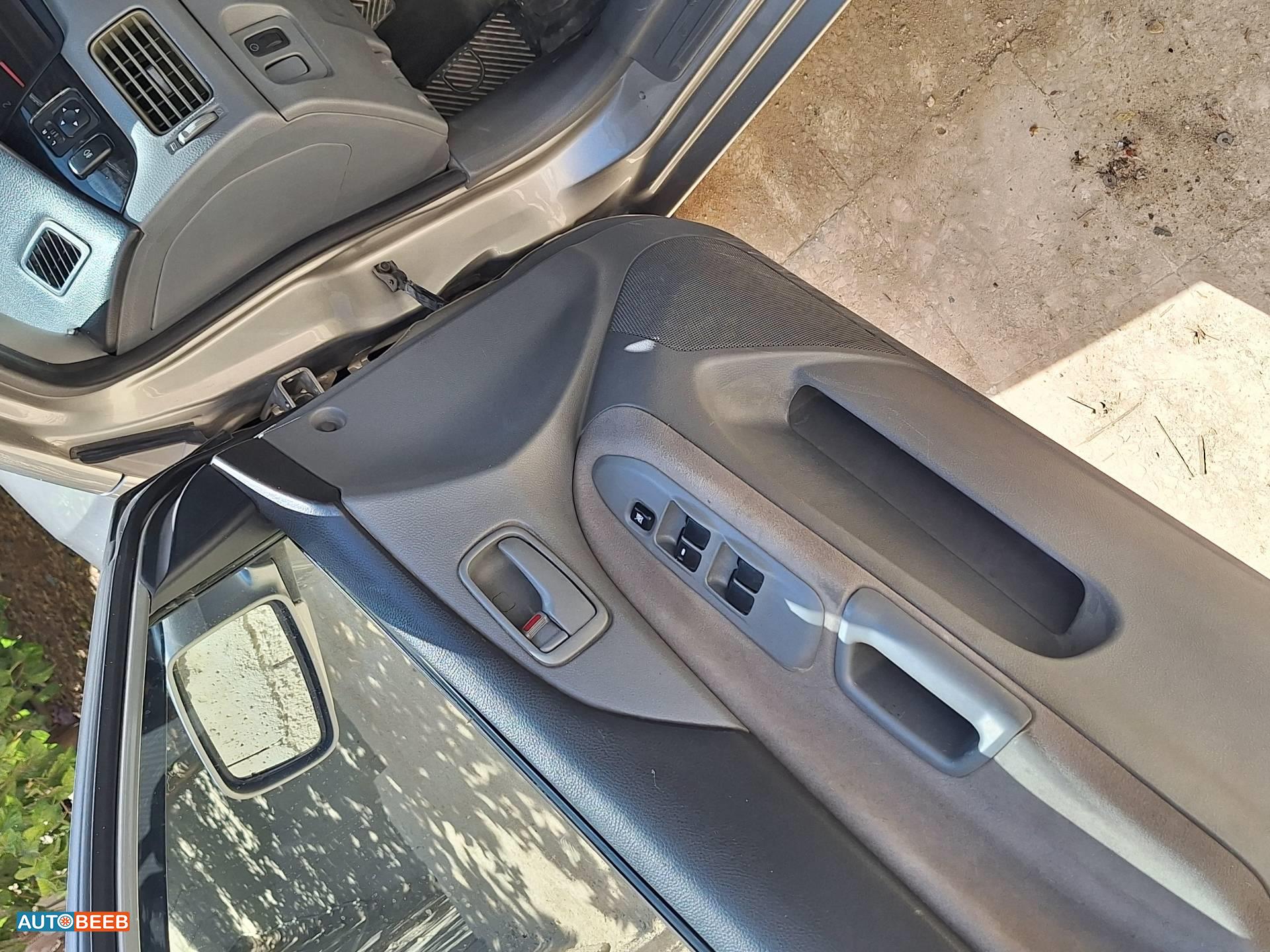 Mitsubishi Lancer 2005