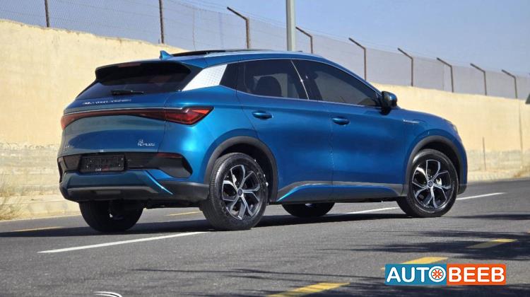 بي واي دي يوان 2023