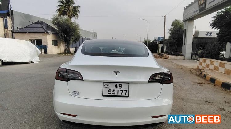 Tesla 3 2023