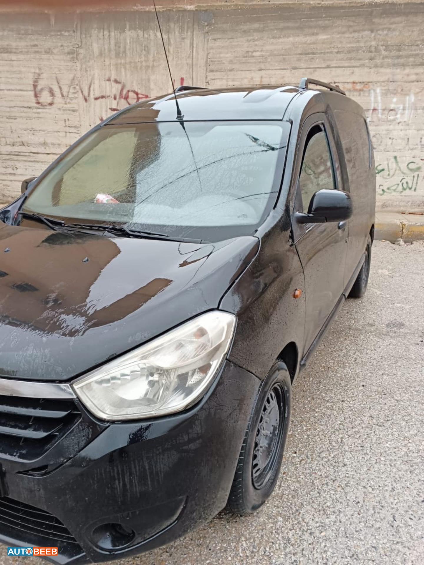 رينو دوكر 2015