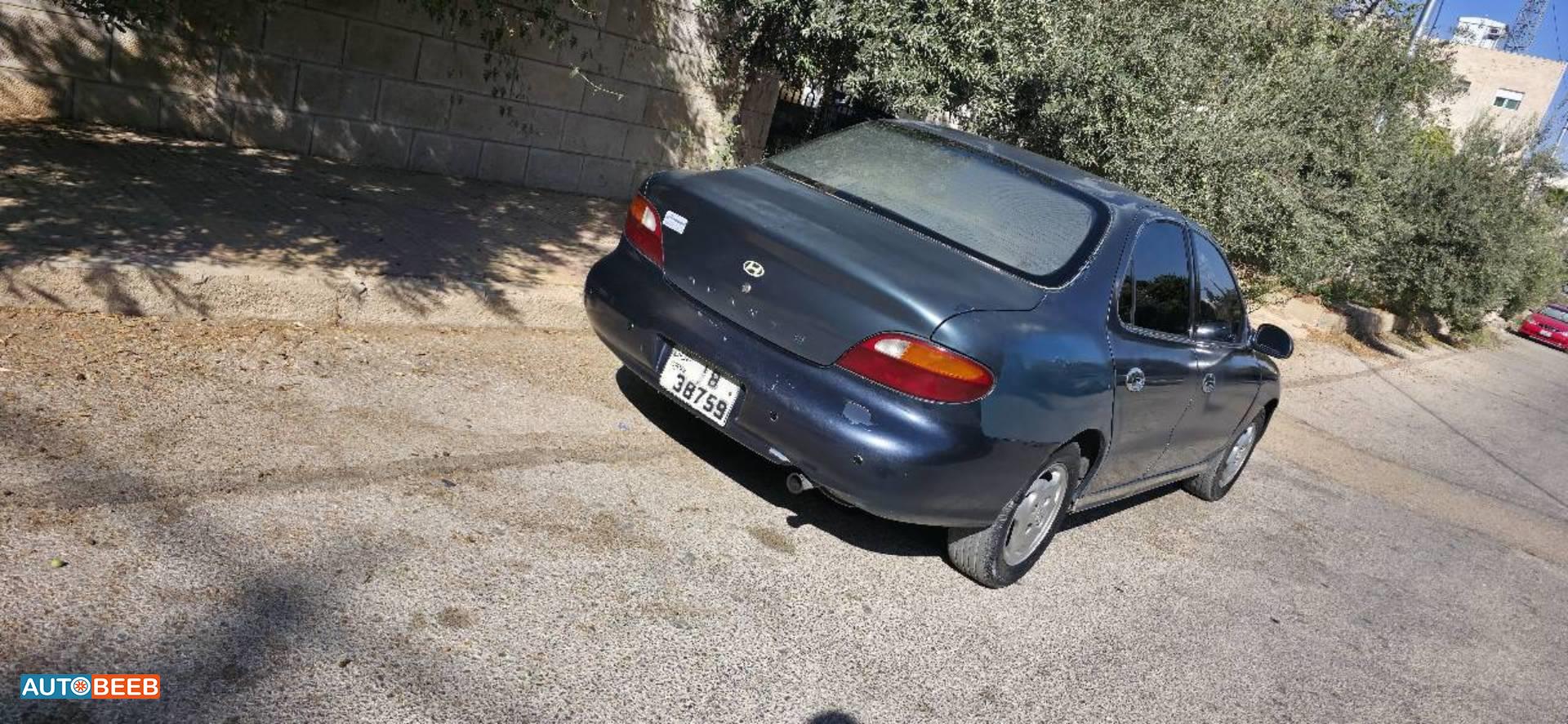 هيونداي افانتي 1996