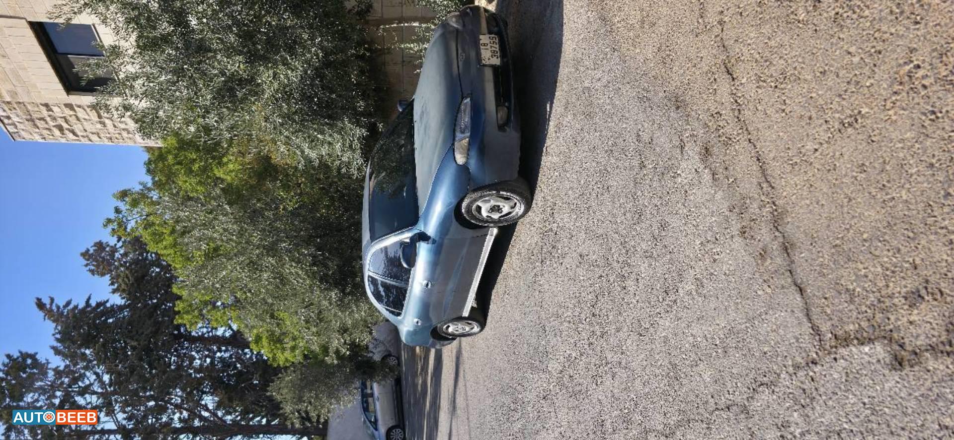 هيونداي افانتي 1996