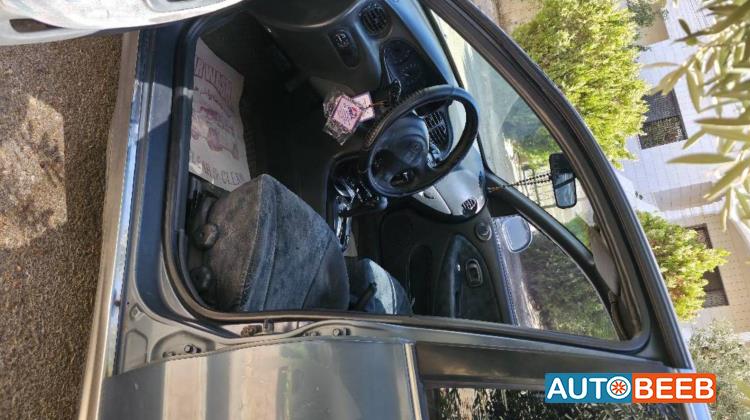 هيونداي افانتي 1996