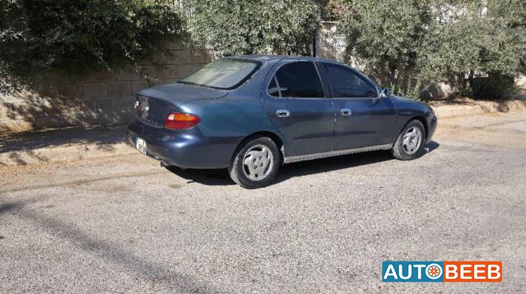 هيونداي افانتي 1996