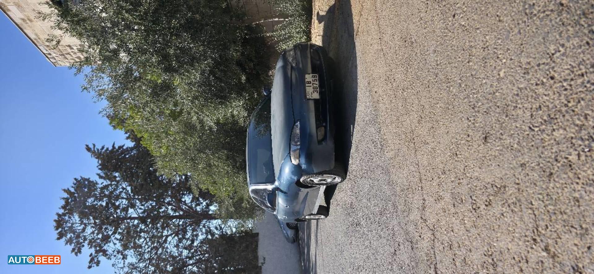 هيونداي افانتي 1996