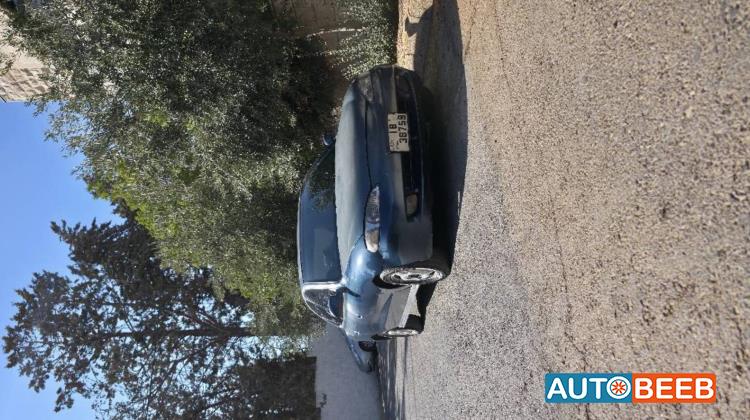 هيونداي افانتي 1996