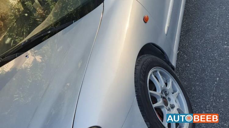 هيونداي افانتي 1998