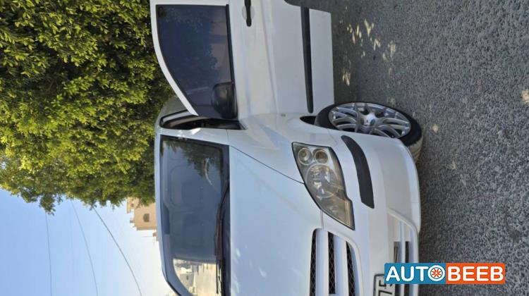 ميني فان مرسيدس بنز 2013