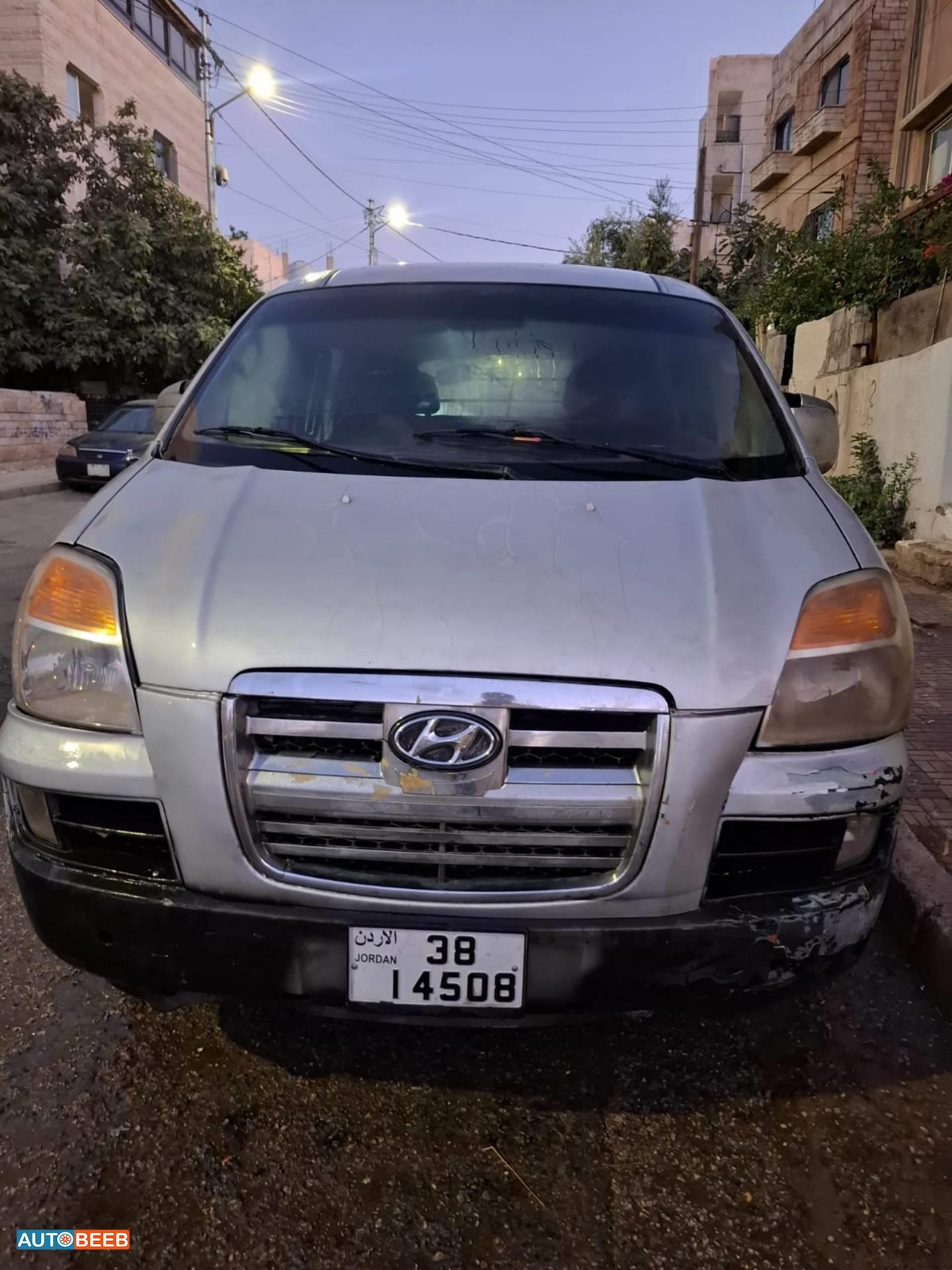 ميني باص هيونداي 2004