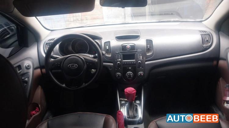 كيا سيراتو 2012