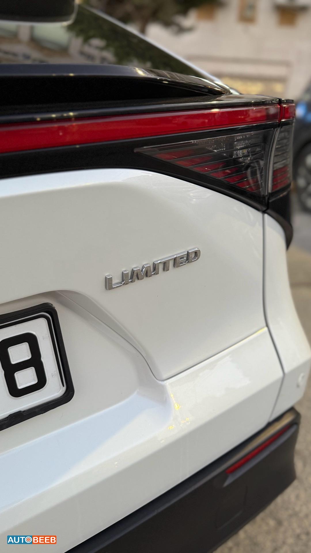 تويوتا bZ4X 2023