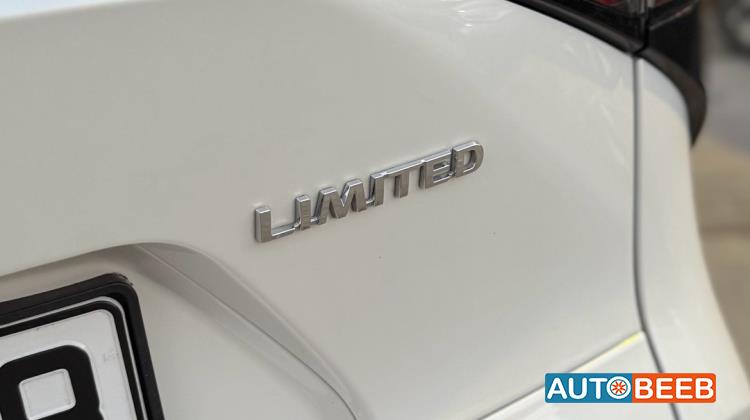 تويوتا bZ4X 2023