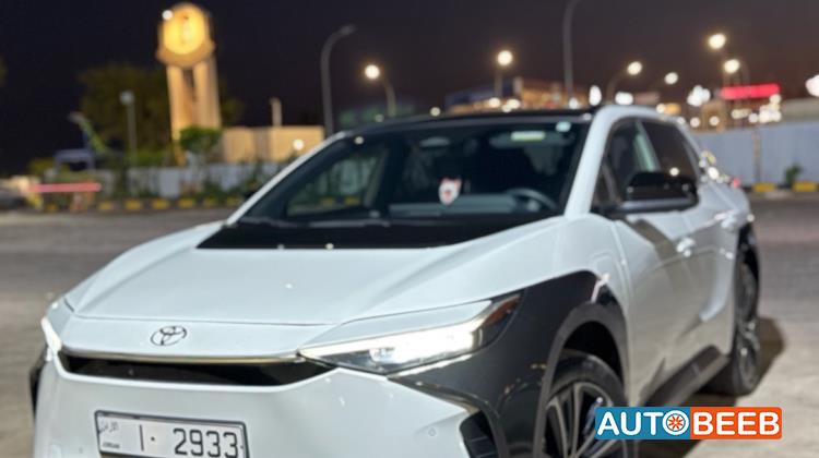 تويوتا bZ4X 2023