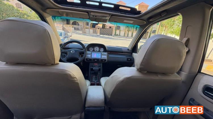 نيسان X-تريل 2004