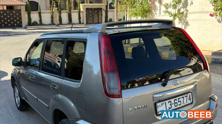 نيسان X-تريل 2004